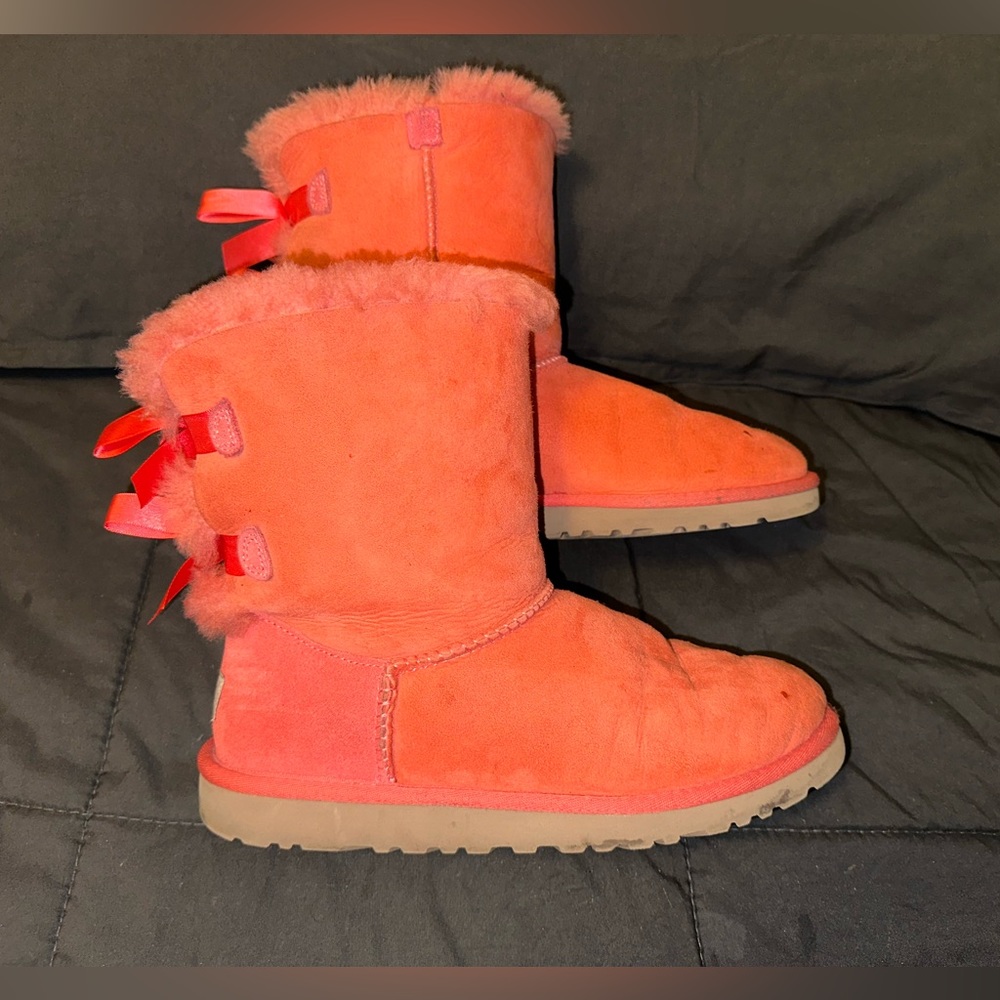 Pink UGG- Big Kids Bailey Bow II Boot size 6 - Picture 6 of 11